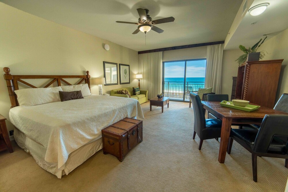 Efficiency Condo, 1 King Bed, Kitchenette, Gulf View - Guestroom