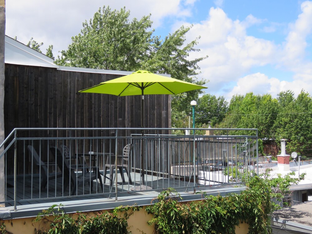 Courtyard View