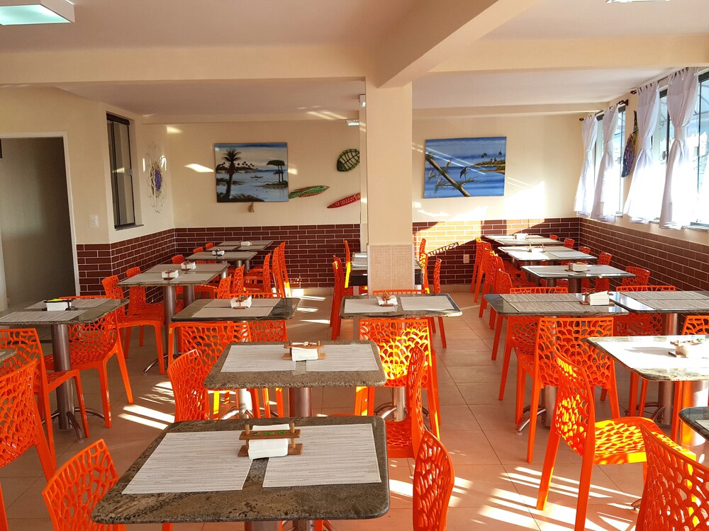 Food Court