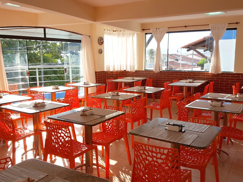 Food Court