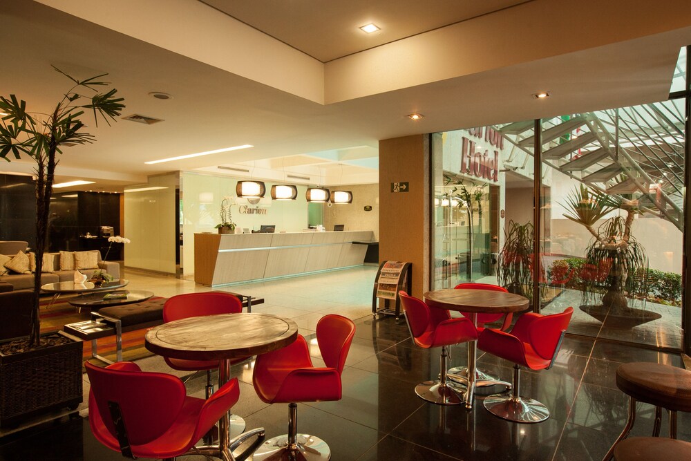 Hotel Lounge