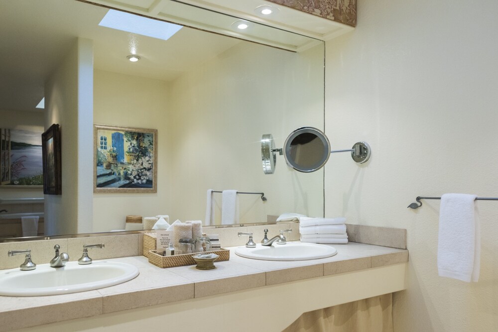 Luxury Cottage, 1 King Bed - Bathroom Sink
