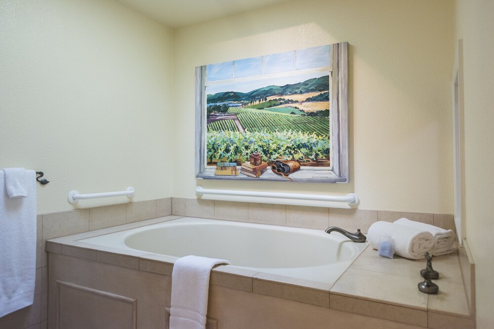 Luxury Cottage, 1 King Bed - Jetted Tub