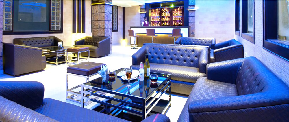 Hotel Bar