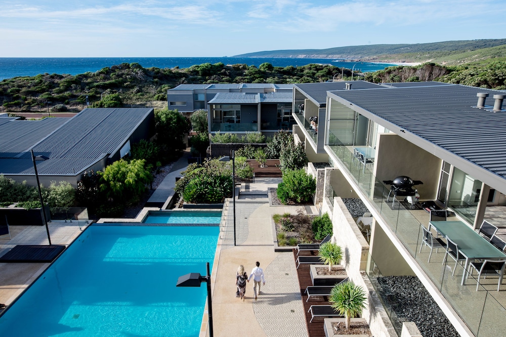 3 Bedroom Ocean View Villa - Balcony View