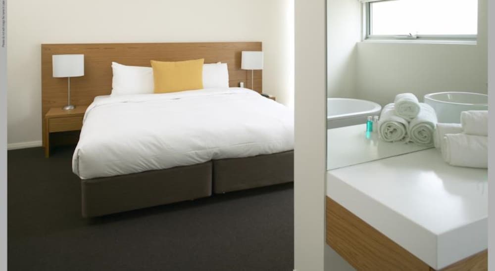 Luxury Apartment, 1 Bedroom - Guestroom