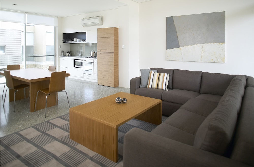 Luxury Apartment, 1 Bedroom - In-Room Kitchen