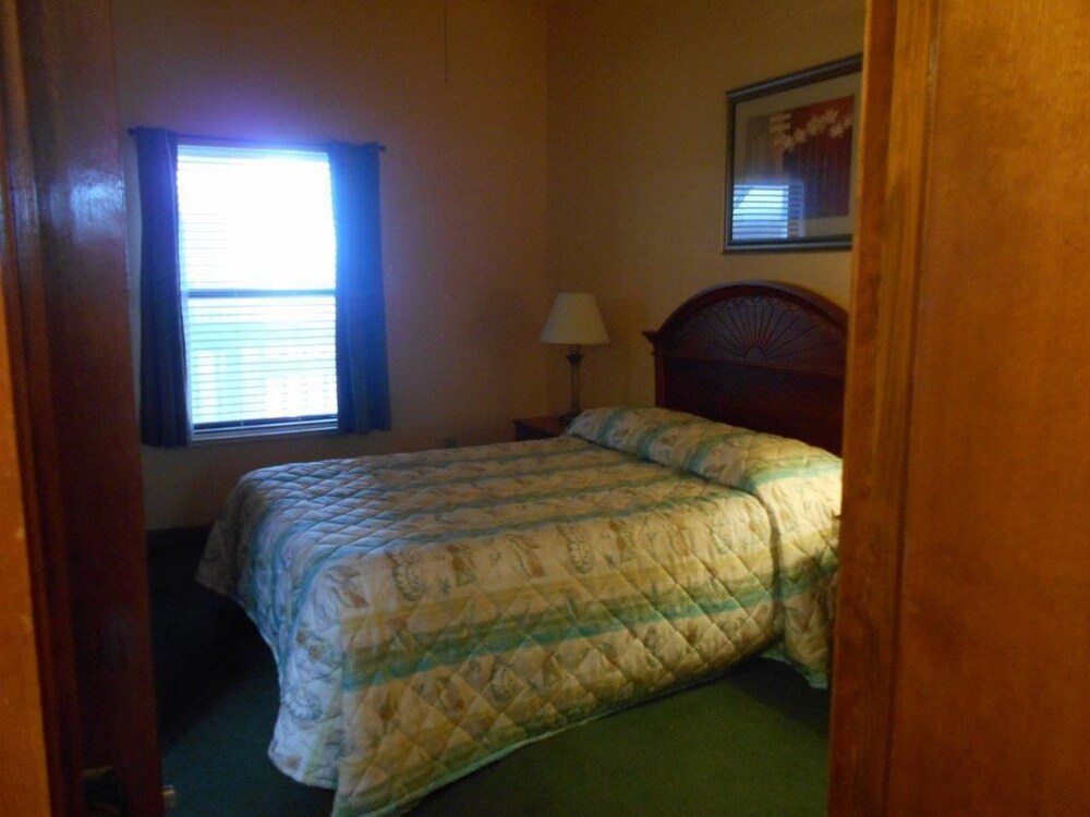 Fishermens Village Vacation Villa, 2 Bedrooms - Guestroom