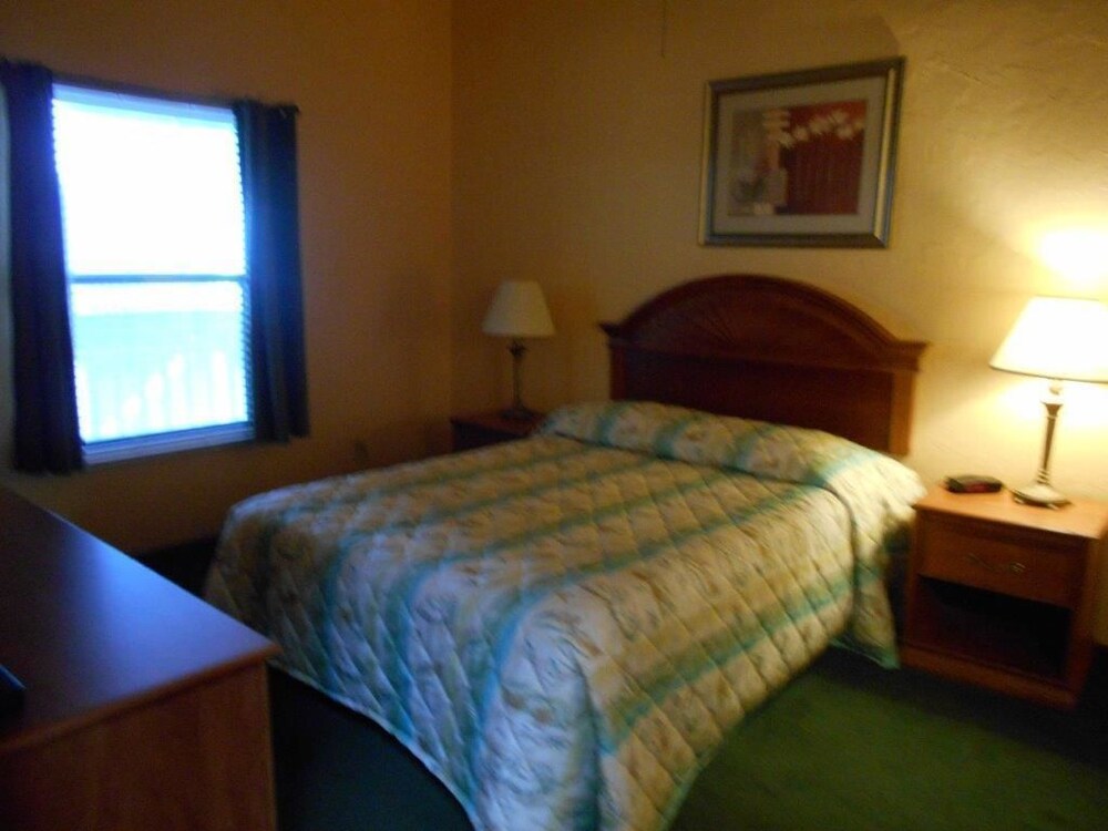 Fishermens Village Vacation Villa, 2 Bedrooms - Guestroom