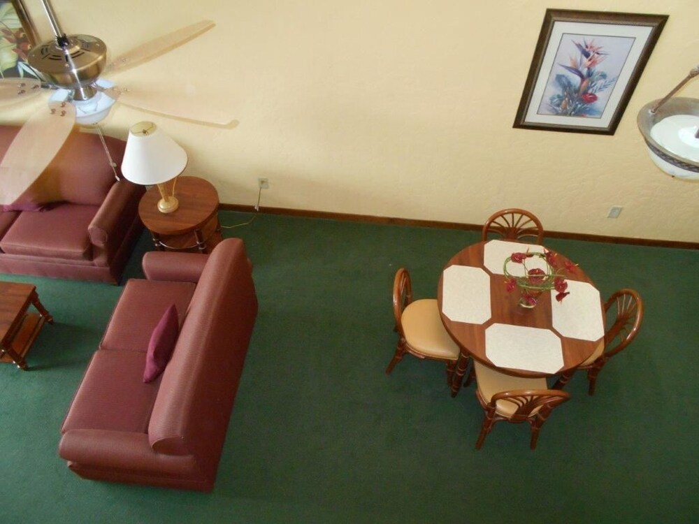 Fishermens Village Vacation Villa, 2 Bedrooms - In-Room Dining
