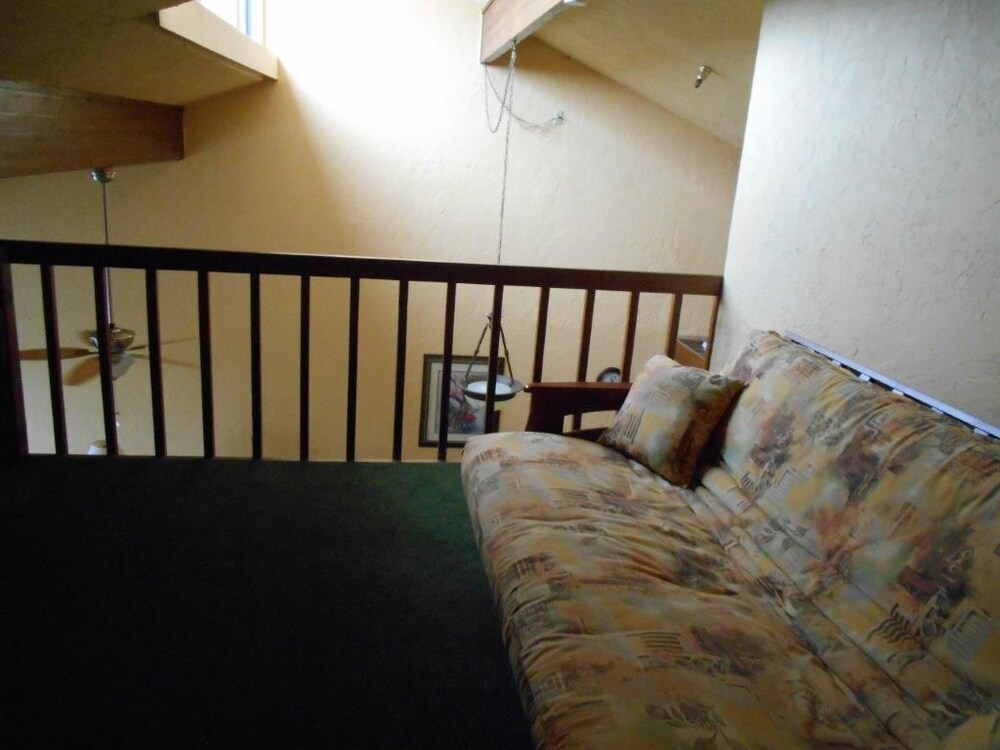 Fishermens Village Vacation Villa, 2 Bedrooms - Guestroom
