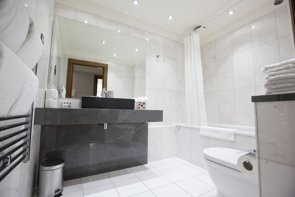 Luxury Apartment, 1 Bedroom - Bathroom