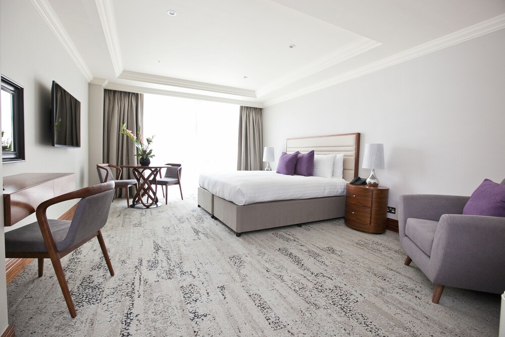 Luxury Apartment, 2 Bedrooms - Guestroom