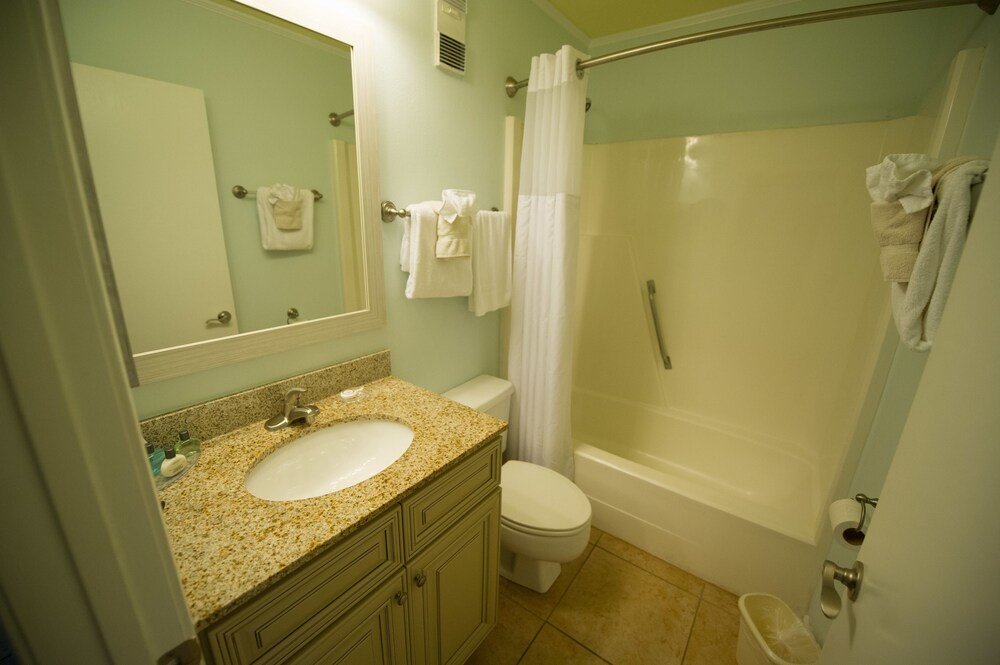 Two Bedroom - Bathroom