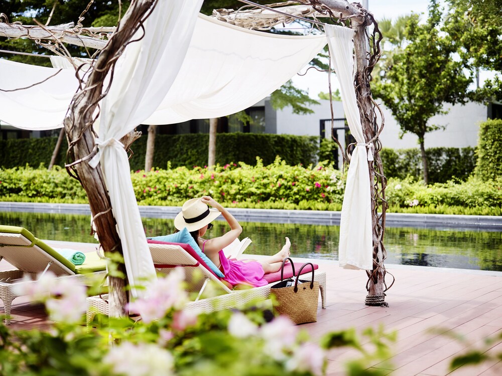 Sundeck