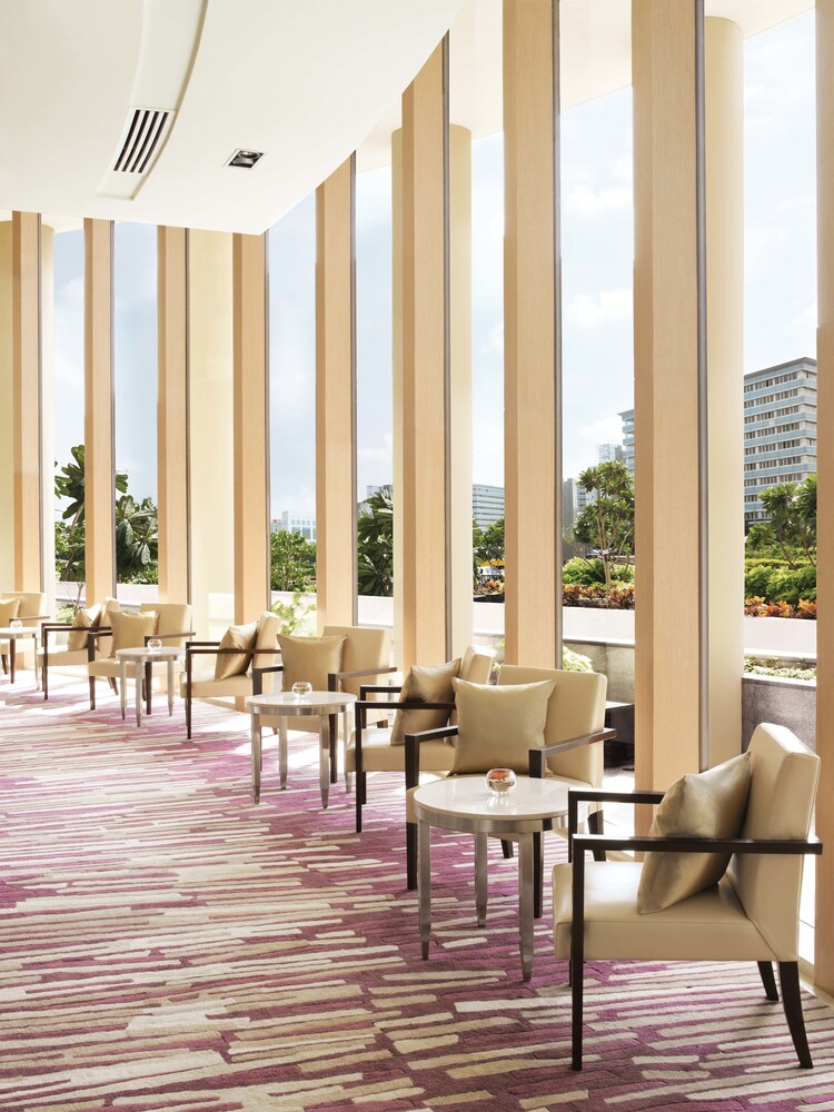 Hotel Lounge