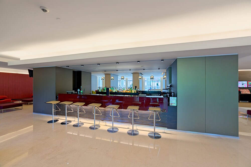 Hotel Bar
