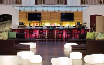 Hotel Lounge