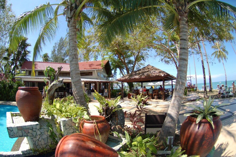 Poolside Bar