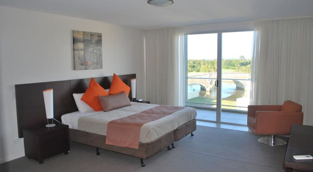 Deluxe Apartment, 3 Bedrooms - Guestroom