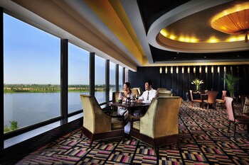 Hotel Lounge