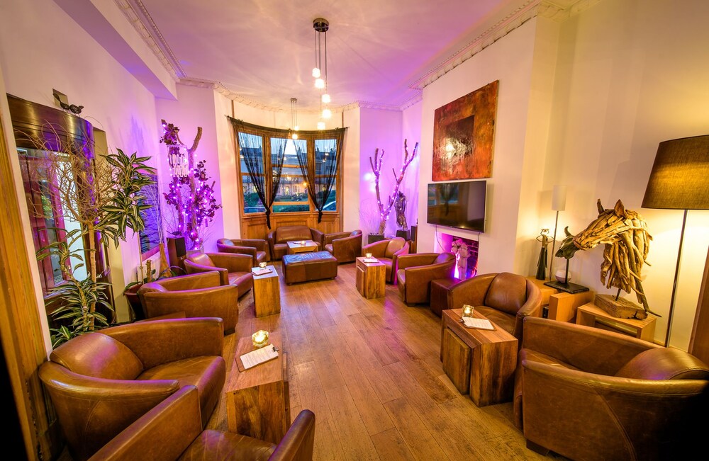 Hotel Bar