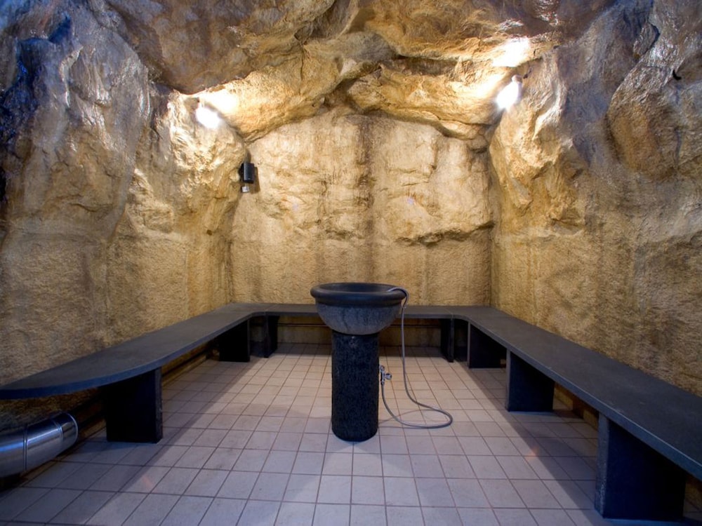 Steam Room