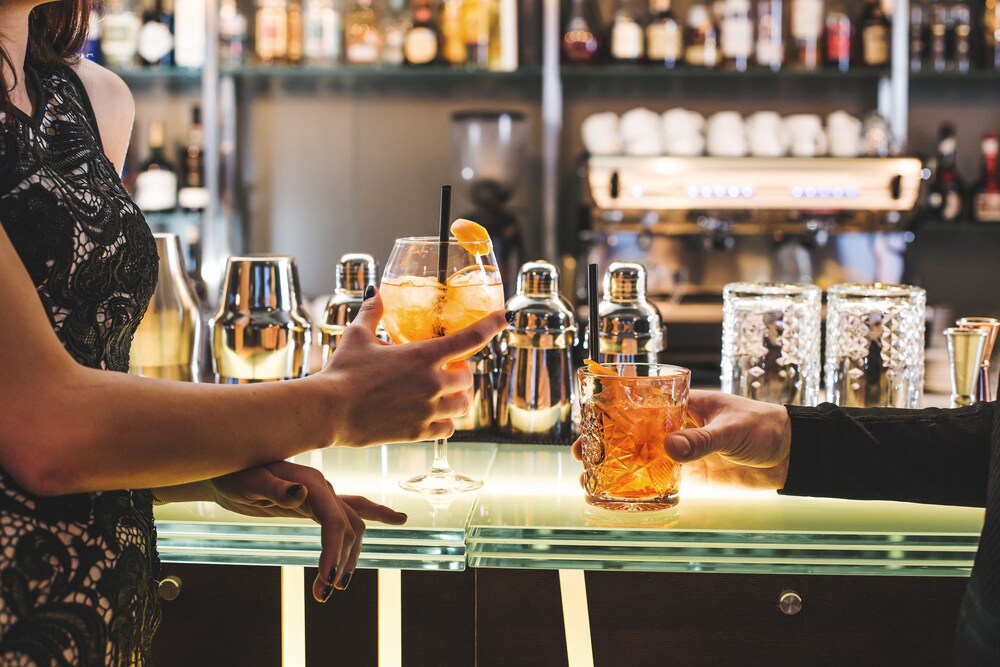 Hotel Bar