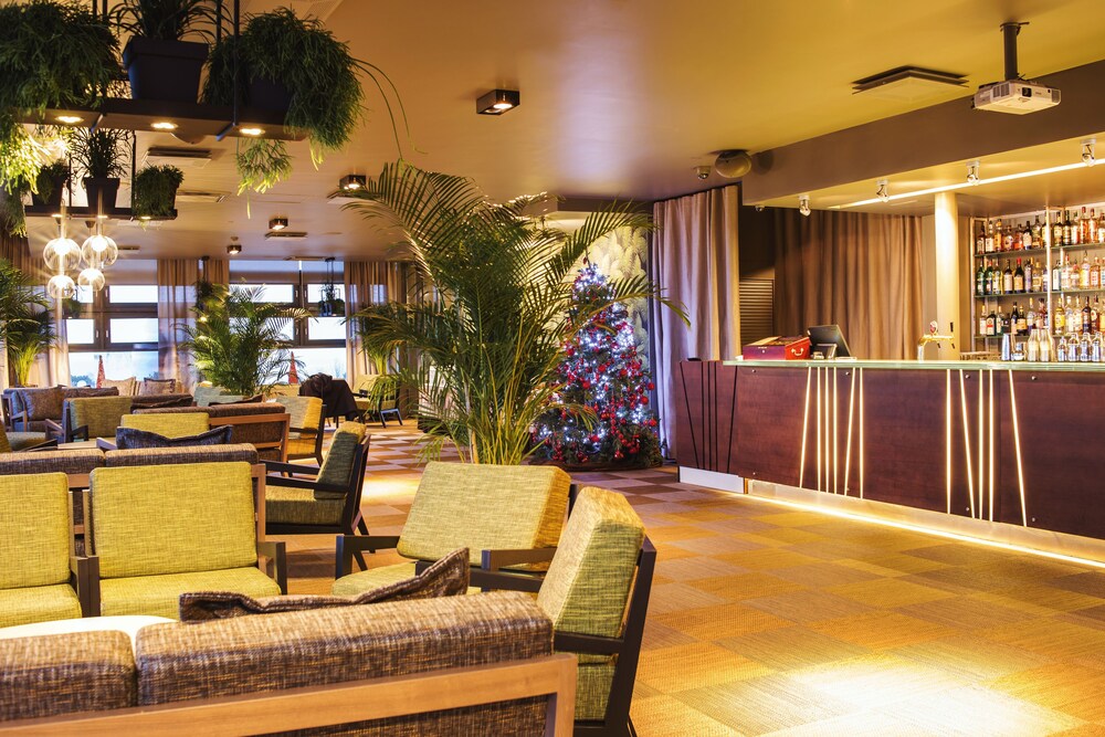 Hotel Bar