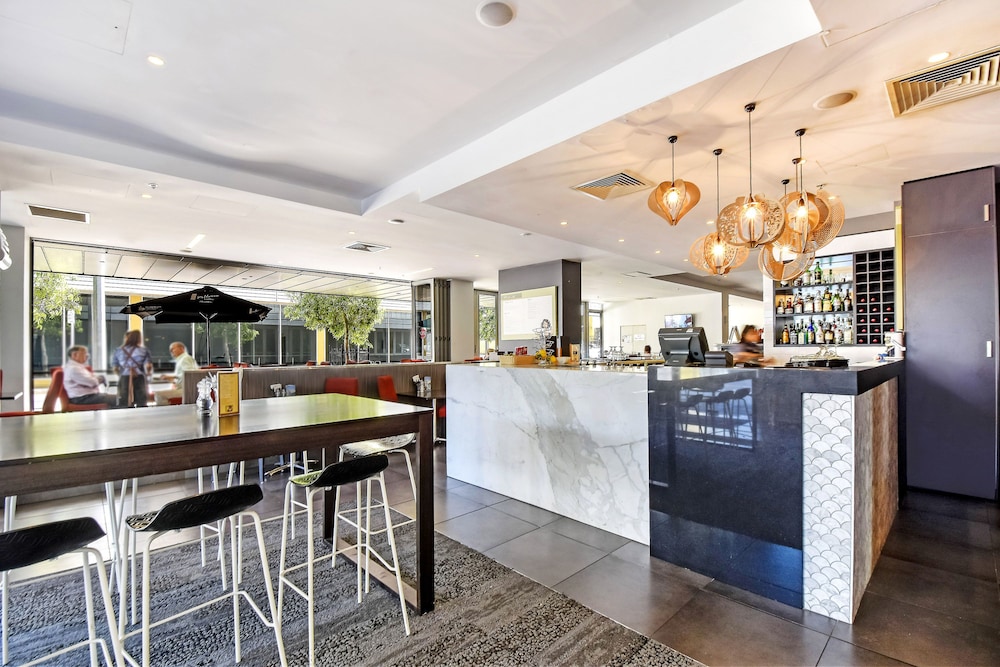Hotel Bar