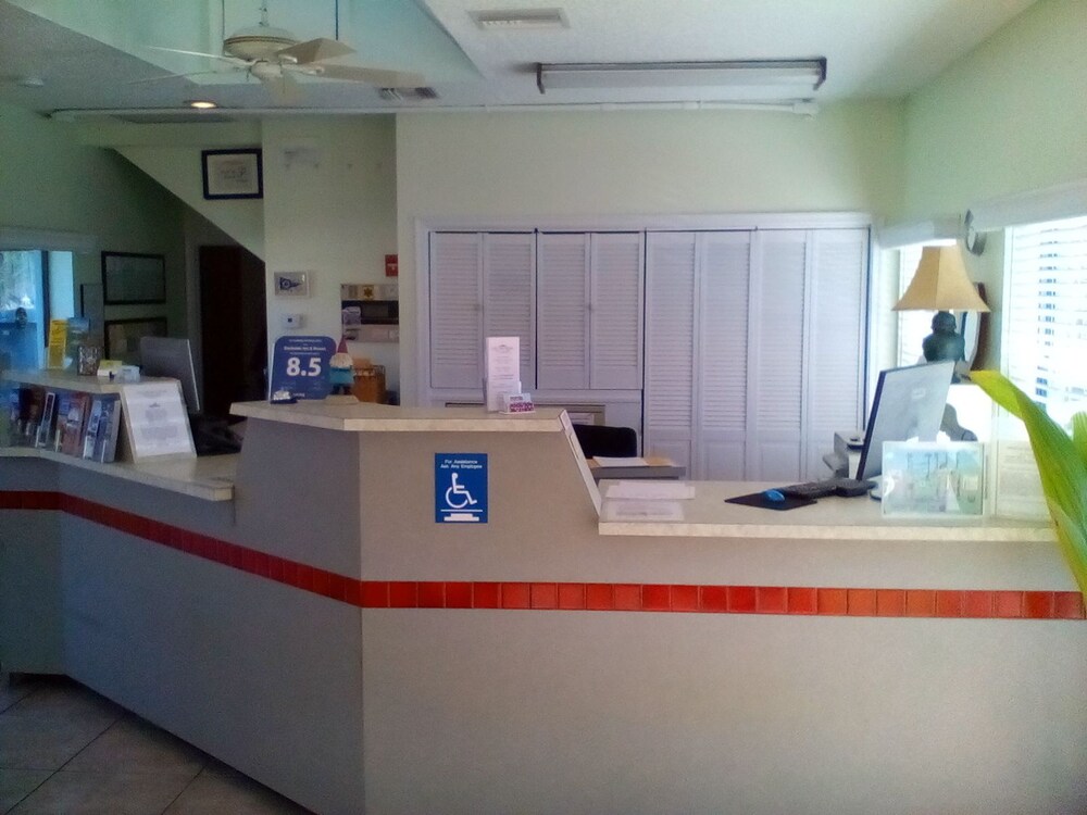 Check-in/Check-out Kiosk