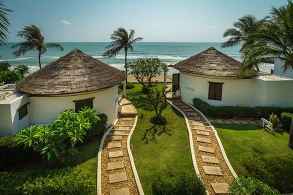 Beach/Ocean View