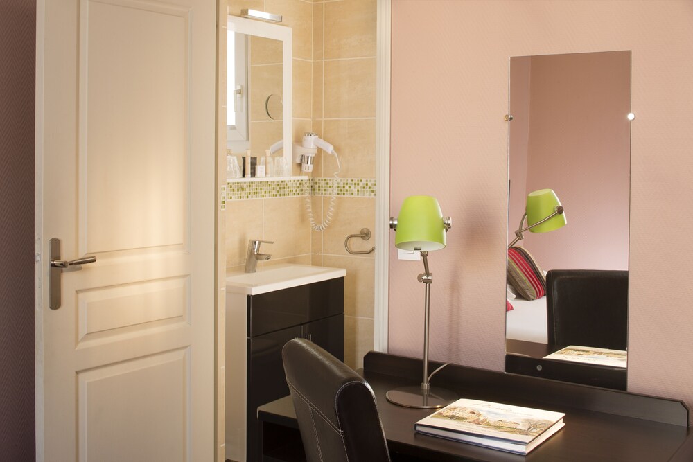 Guestroom