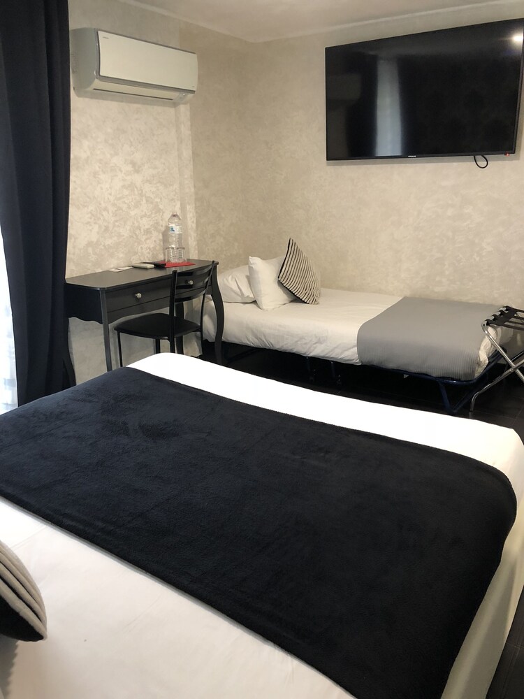 Guestroom
