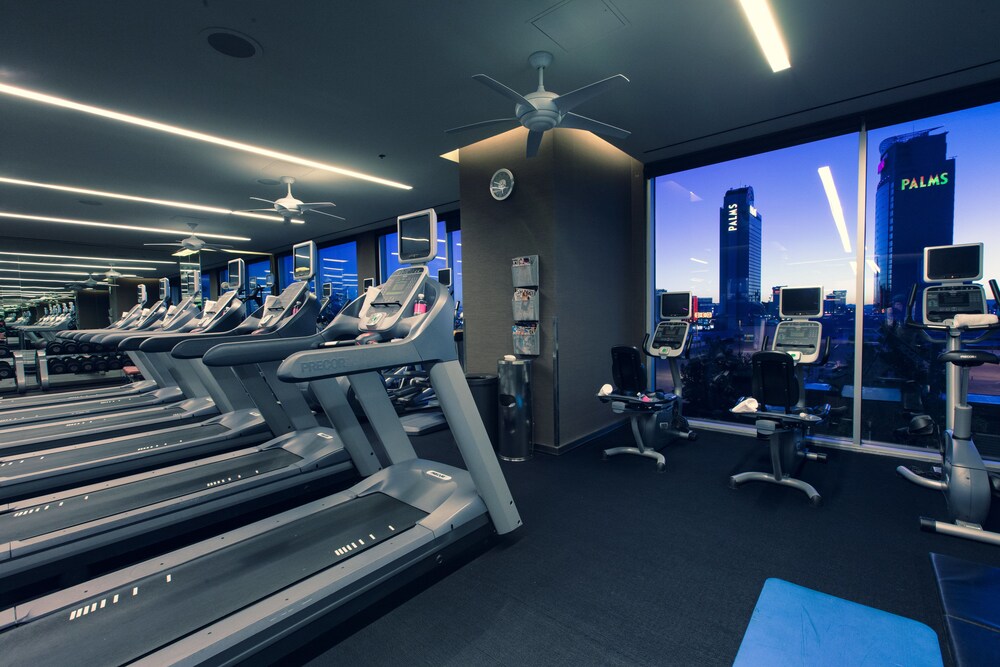 Fitness facility, Palms Place