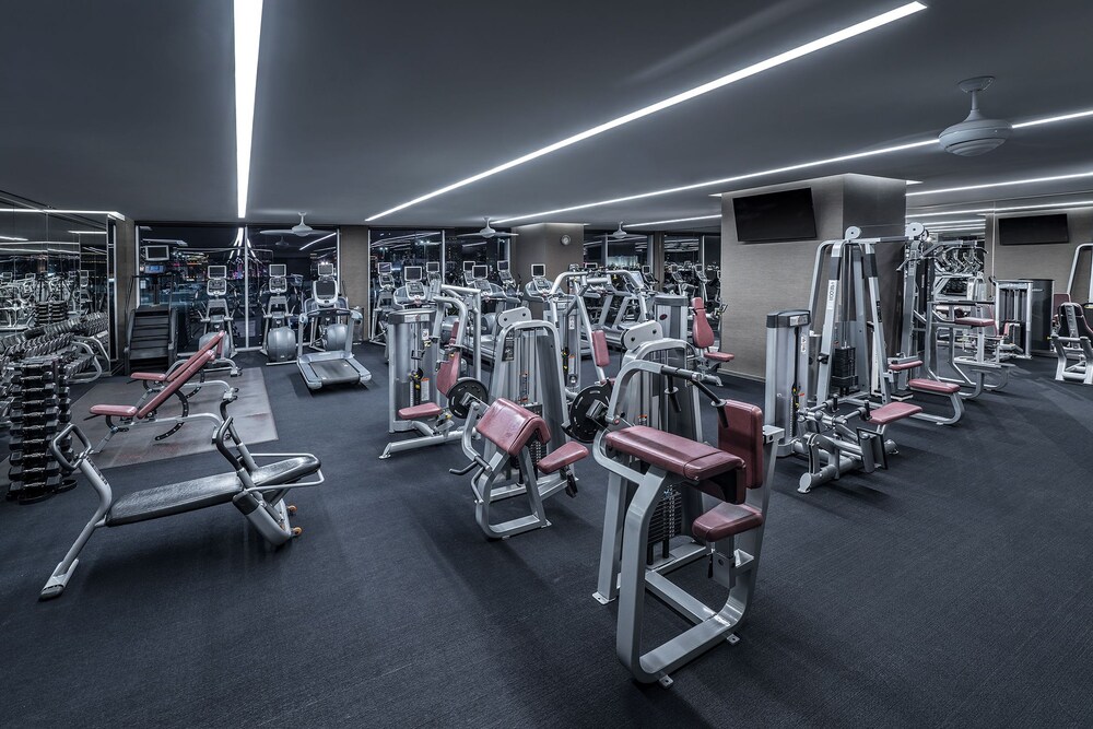 Fitness facility, Palms Place