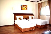 Suite, 3 Bedrooms
