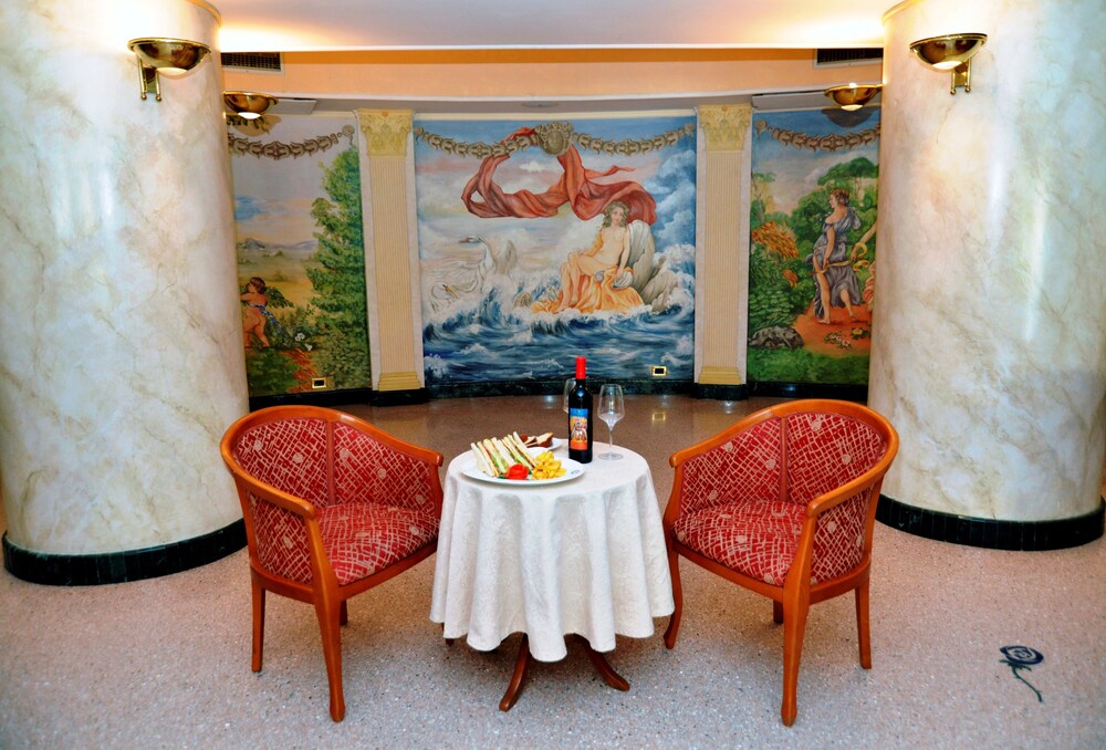 Couples Dining