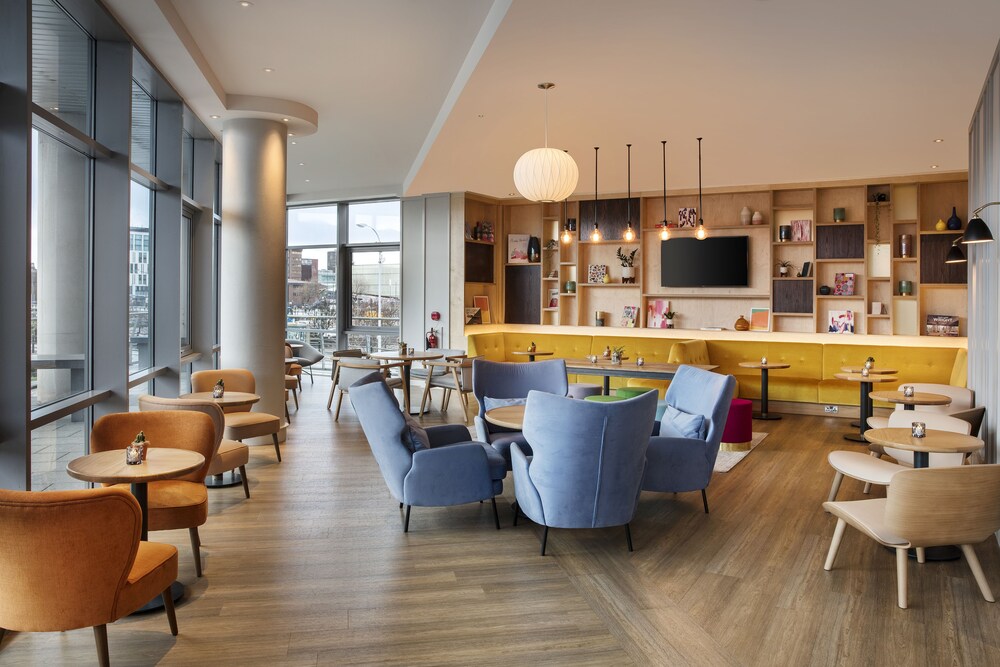 Hotel Lounge