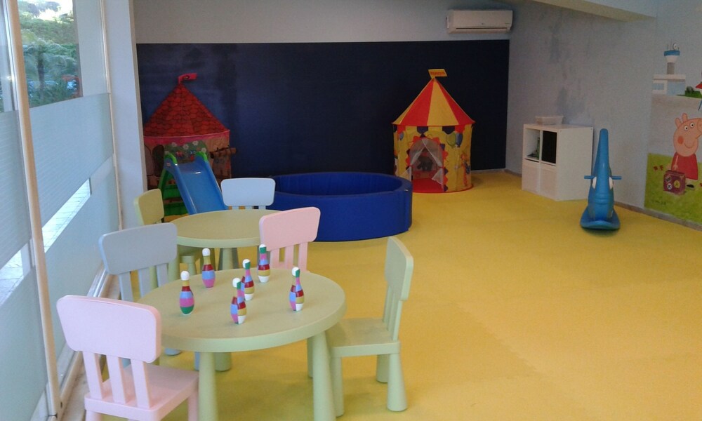 Childrens Play Area - Indoor