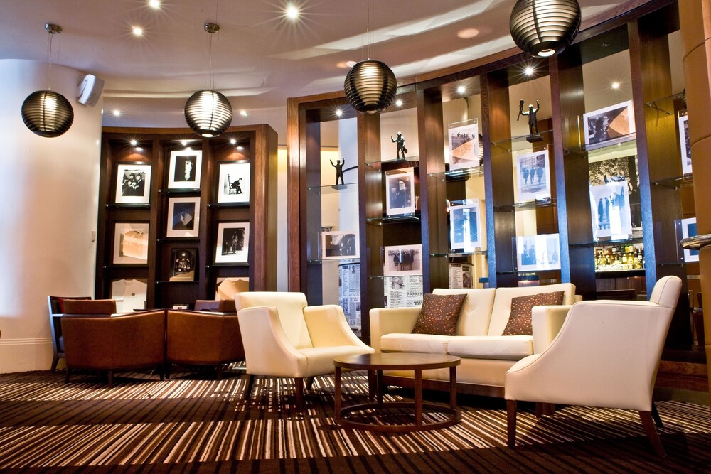 Hotel Bar