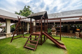 Childrens Play Area - Outdoor