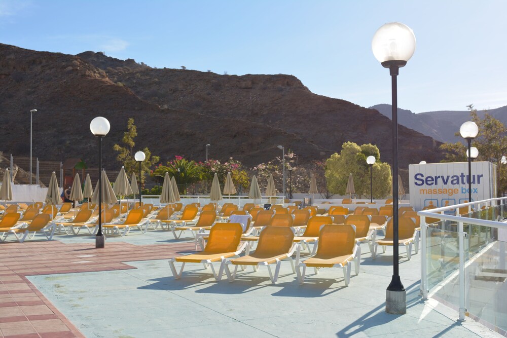 Sundeck