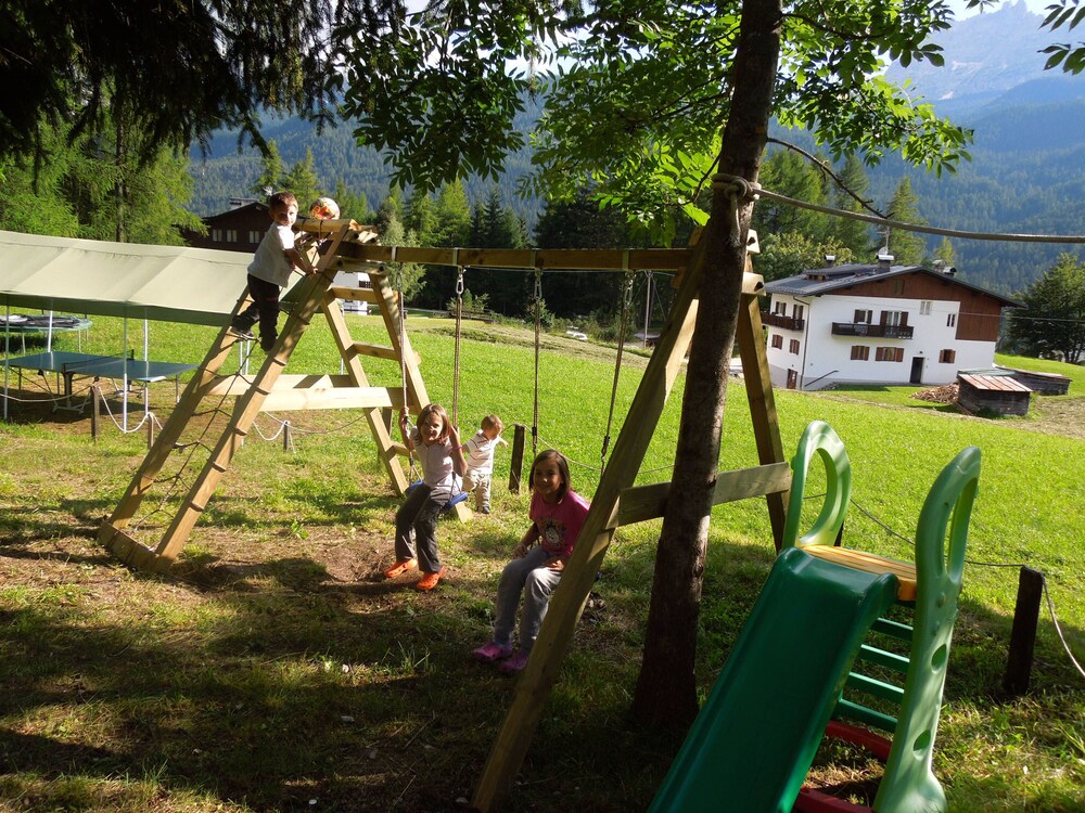 Area giochi per bambini (all'aperto)