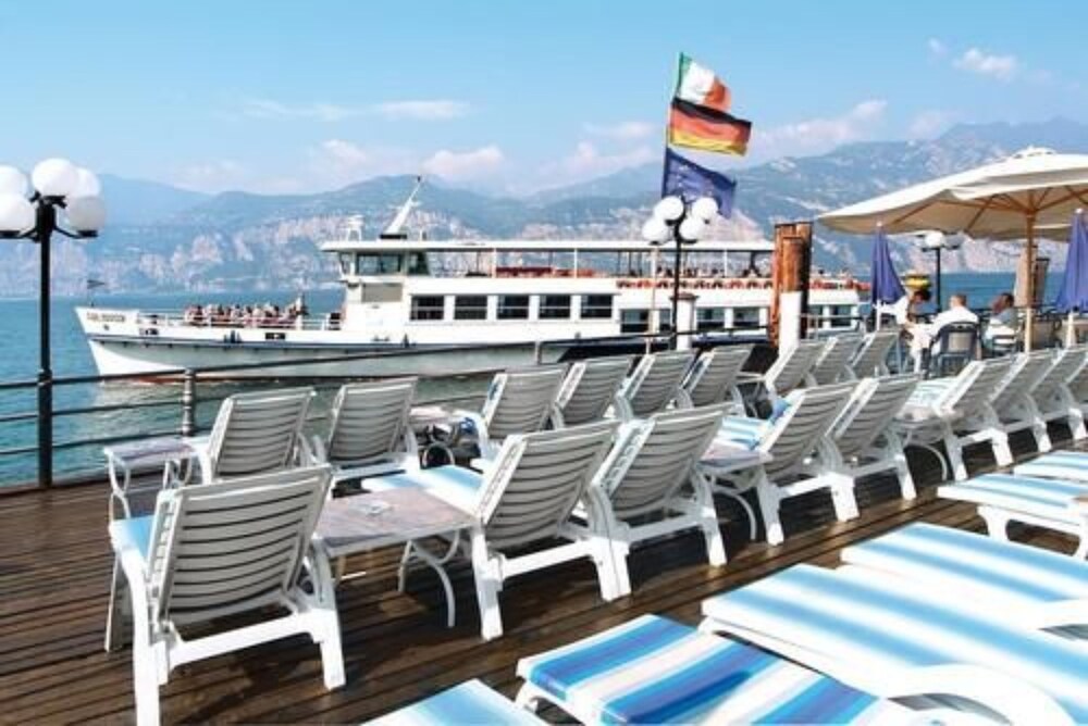 Sundeck