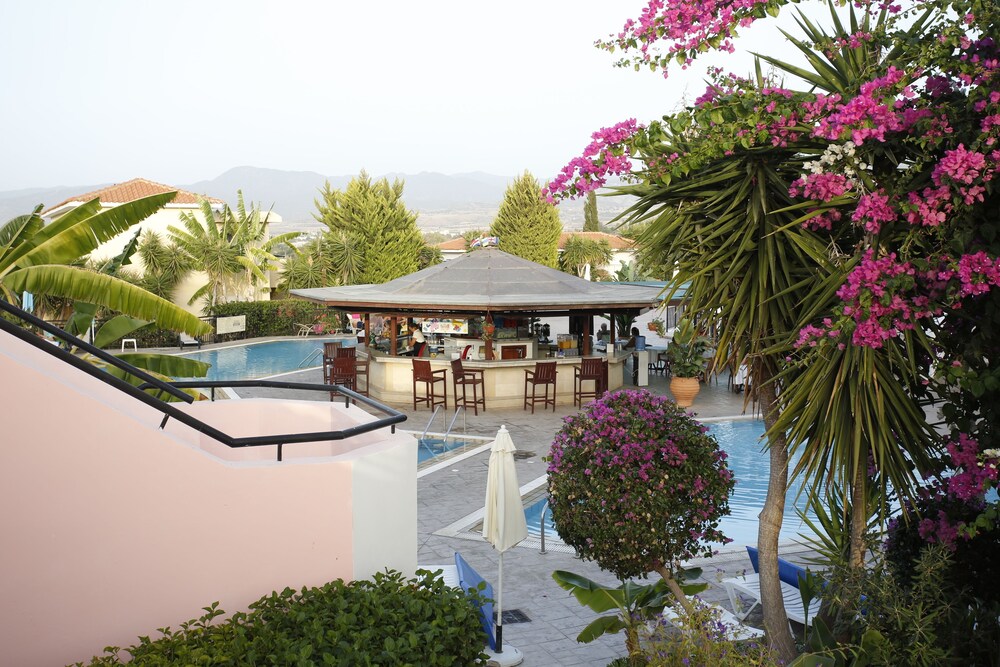 Poolbar