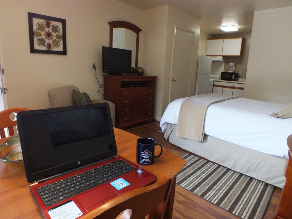 Standard Room, 1 Queen Bed (Mobile) - Guestroom