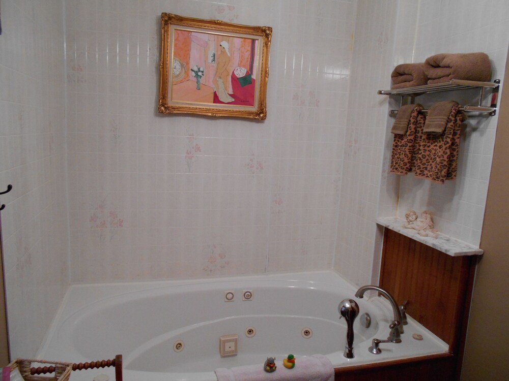 Jetted Tub