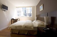 Deluxe Studio Apartment