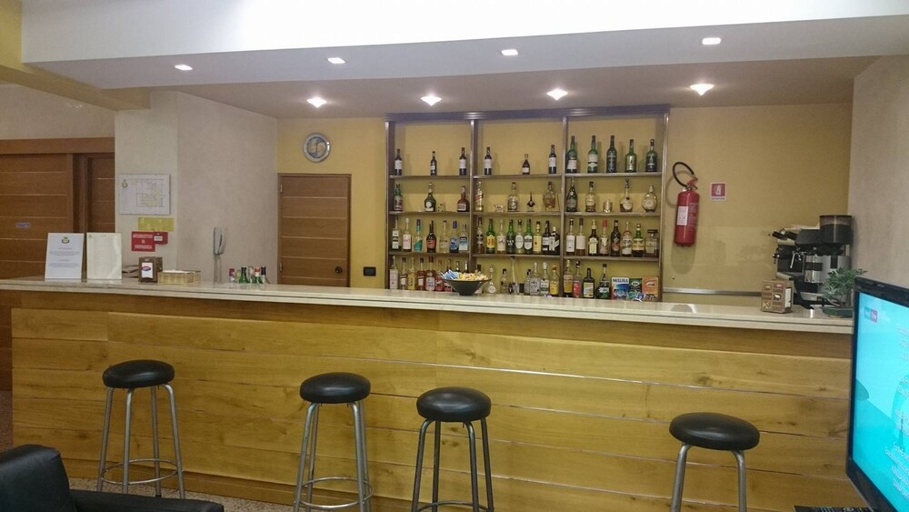 Hotel Bar